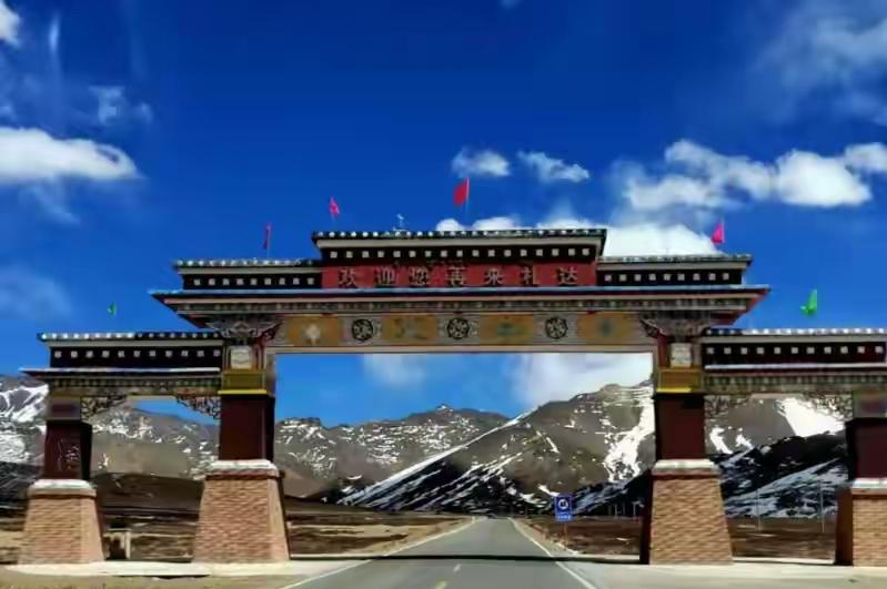 这下印度害怕了？中国斥资千亿，在5400米海拔建成一座现代化小城。
 
2025