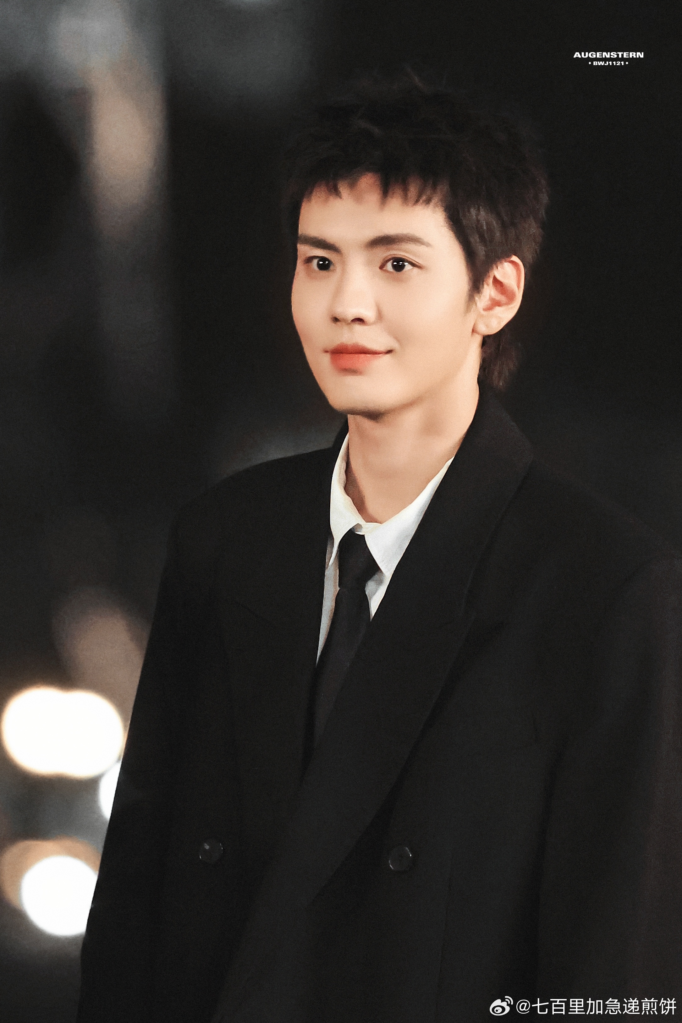 毕雯珺《黎明前他会归来》裴川路透，前刺造型好有狼狗味儿 