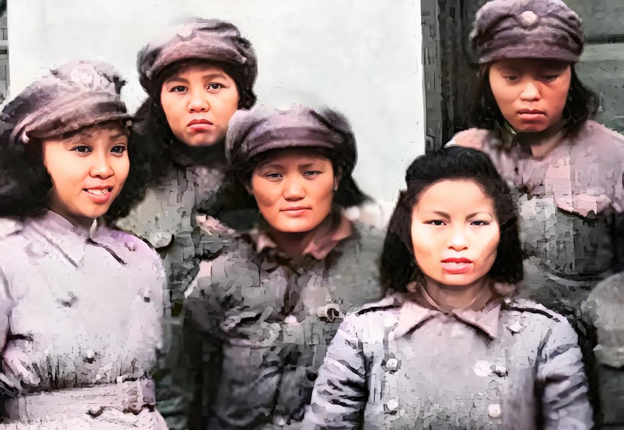 1951年，军统女特务王化琴在即将被执行枪决时，突然有人手持信件高喊：“枪下留人