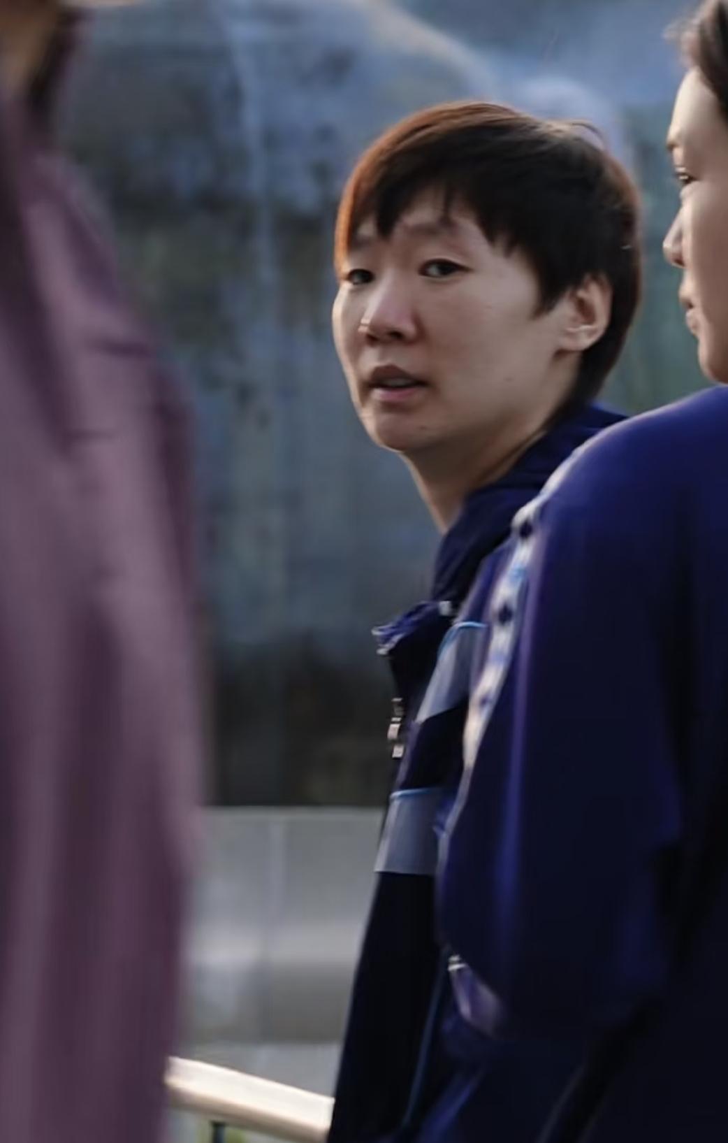 王曼昱瑞典早上被拍到路透！瑞典时差比国内晚六个小时，目前曼昱在WTT瑞典大满贯比
