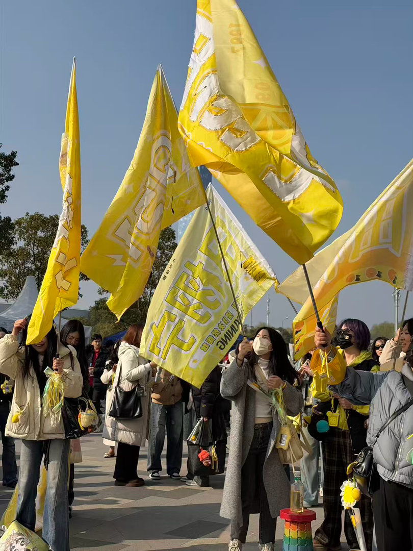 不儿哥们儿你谁啊F1和你有关系吗？ 