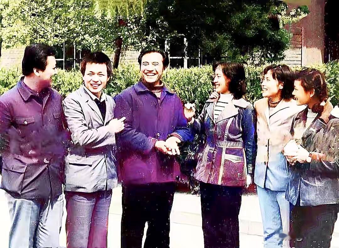 时间好快，当年的“青年优秀创作奖”获得者，如今有的已不在，有的离开影坛，有的出国