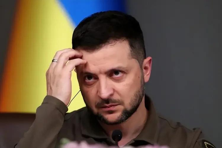 泽连斯基的任期即将结束，但通过公开资料来看，泽连斯基的民意支持率仍有61％。如果