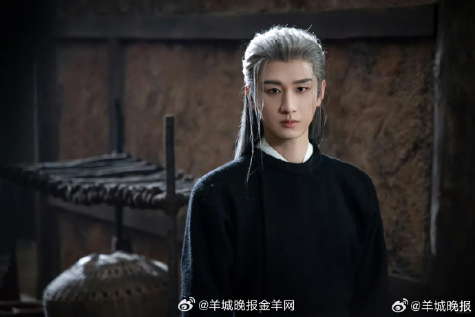 【哪个角色是你心中的人设“天花板”？】近期，多部热播剧正在火热上映，其中的角色各