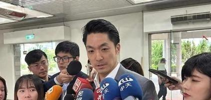 台北市 市长 蒋万安 曾宣称，如果大陆继续在 台海 进行军机绕台和军演的话，他就