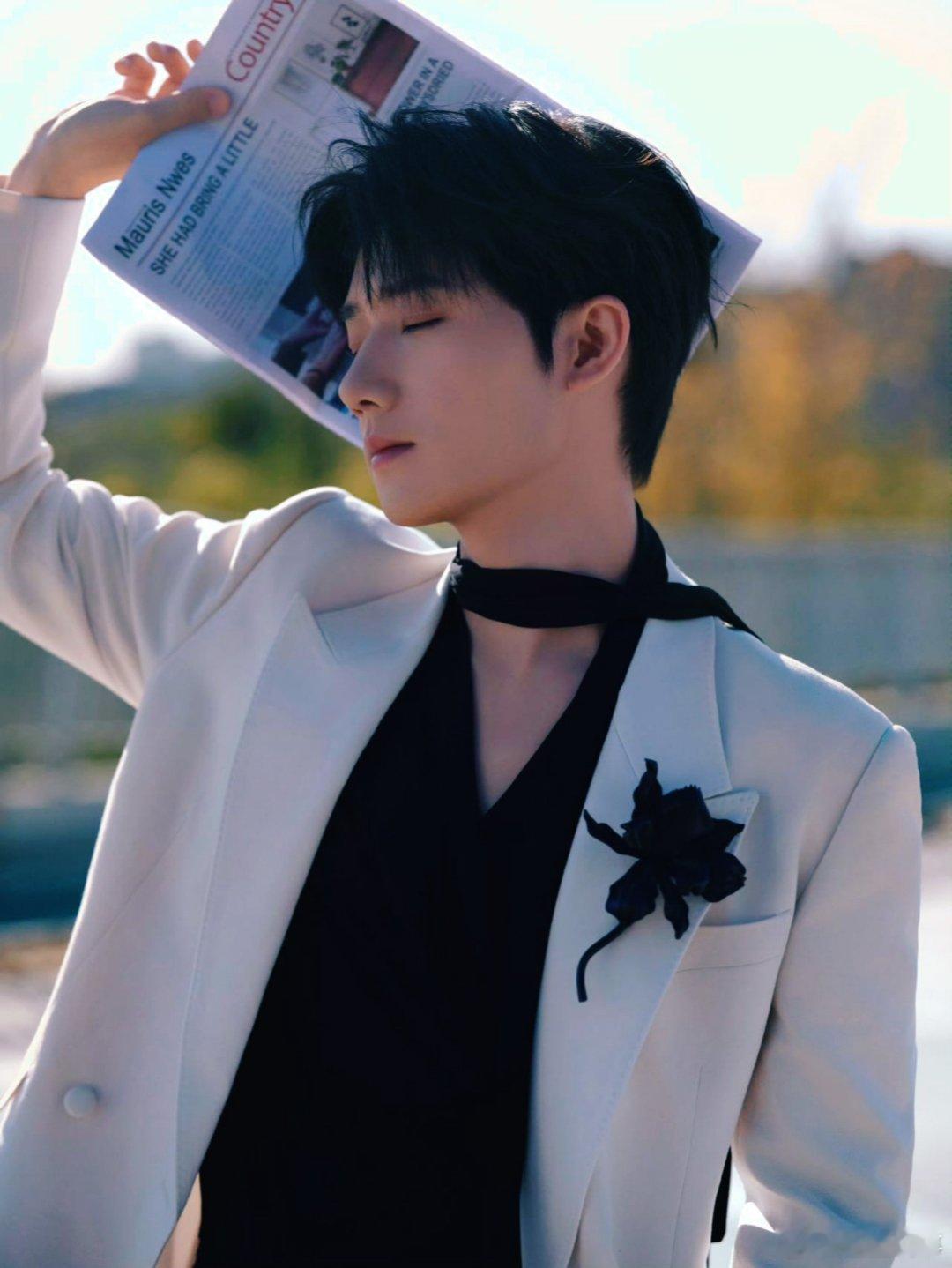 梦幻联动🈶！谁懂啊！电竞里追的操作怪九尾，和歌单里循环的温柔嗓蒋敦豪，居然私下