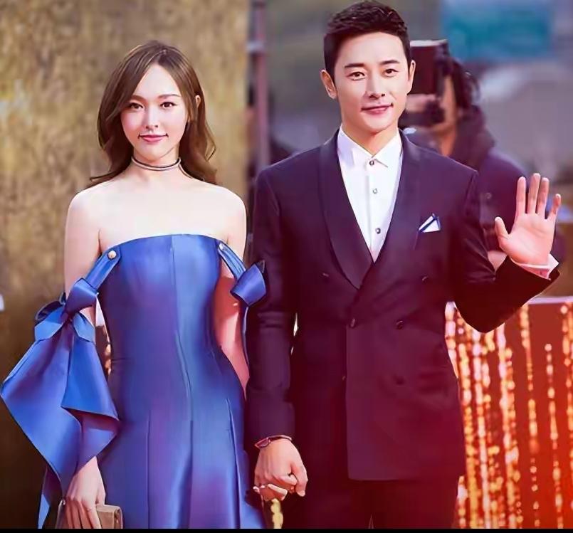 婚变传闻后，罗晋携任素汐与母亲去祈福，放下的心再次悬了起来娱乐 明星