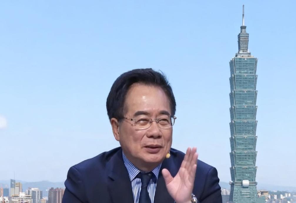蔡正元最近一语惊雷……让台湾解散军队，让解放军来保护台湾。说白了就是点醒台湾当局