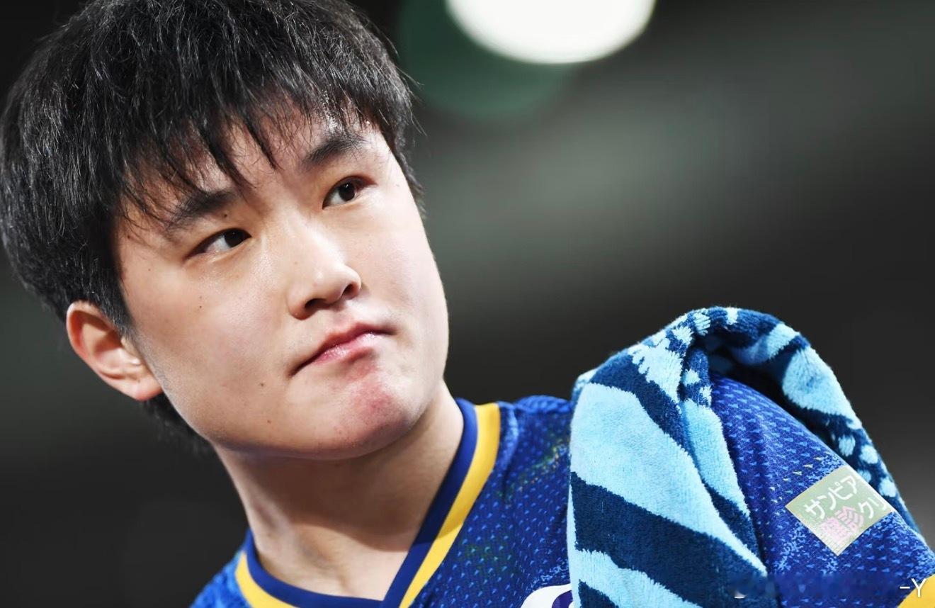 张本智和全力冲刺雪耻之战——“主题是‘前半程’，要打出一个好的开局冲刺”……乒乓