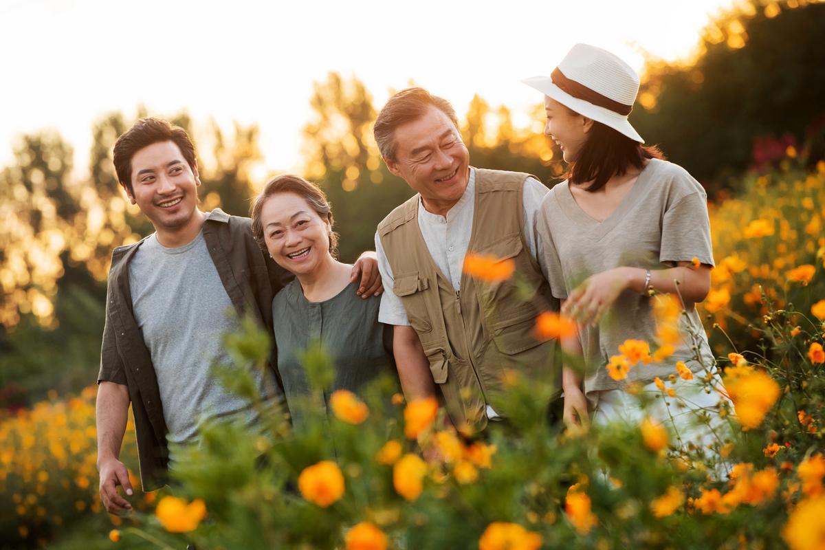 你认为人幸福不幸福取决于什么人幸福与否，核心是内心感知力+可控的生活节奏，而非外