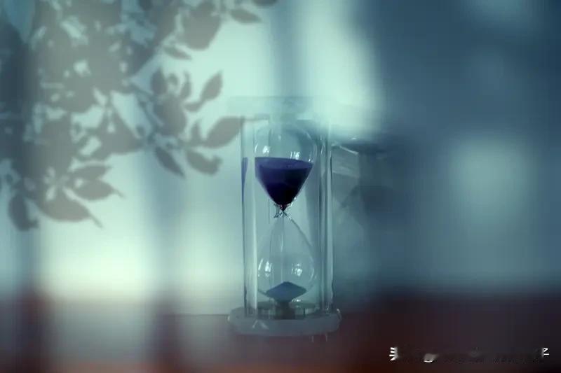 如果时光倒流，我会有很多想做的事。学习上，我会回到学生时代，不再为一次考试失利懊