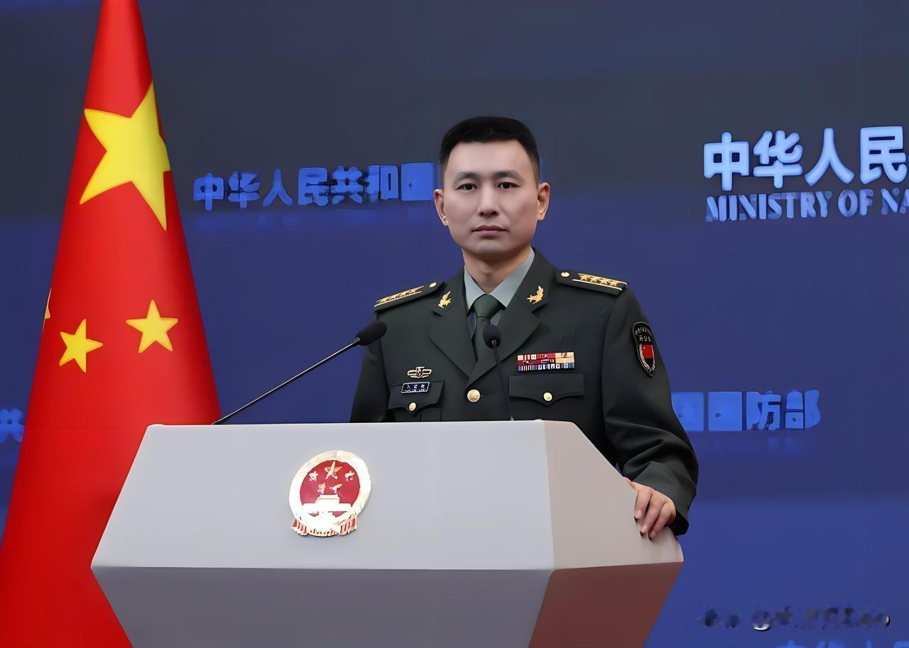 解放军全时待战！国防部强硬表态：台独挑衅必遭雷霆反击
 
12月25日，国防部例