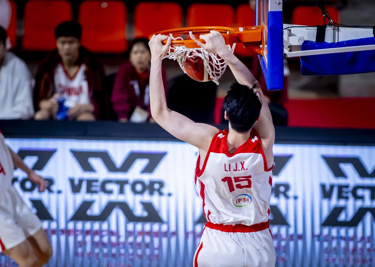 U18男篮亚洲杯积分榜更新！

中国男篮96-58伊朗，三战全胜锁定头名，直接晋