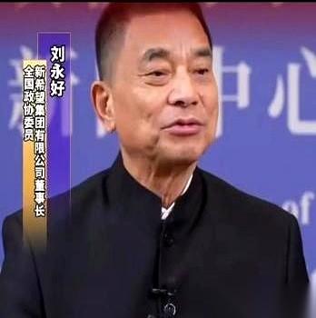 我跟你说个扎心的事儿。
你今天晚上吃的那盘回锅肉，那头猪，很可能连半年都没活到。