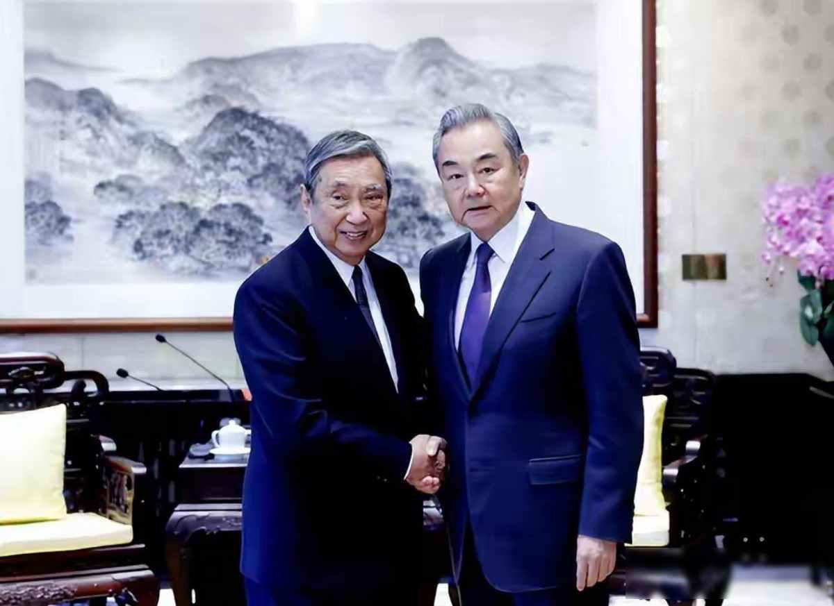 4月20日，日本方面发布了新的《外交蓝皮书》，又在里面提到了台湾问题，中国当天就