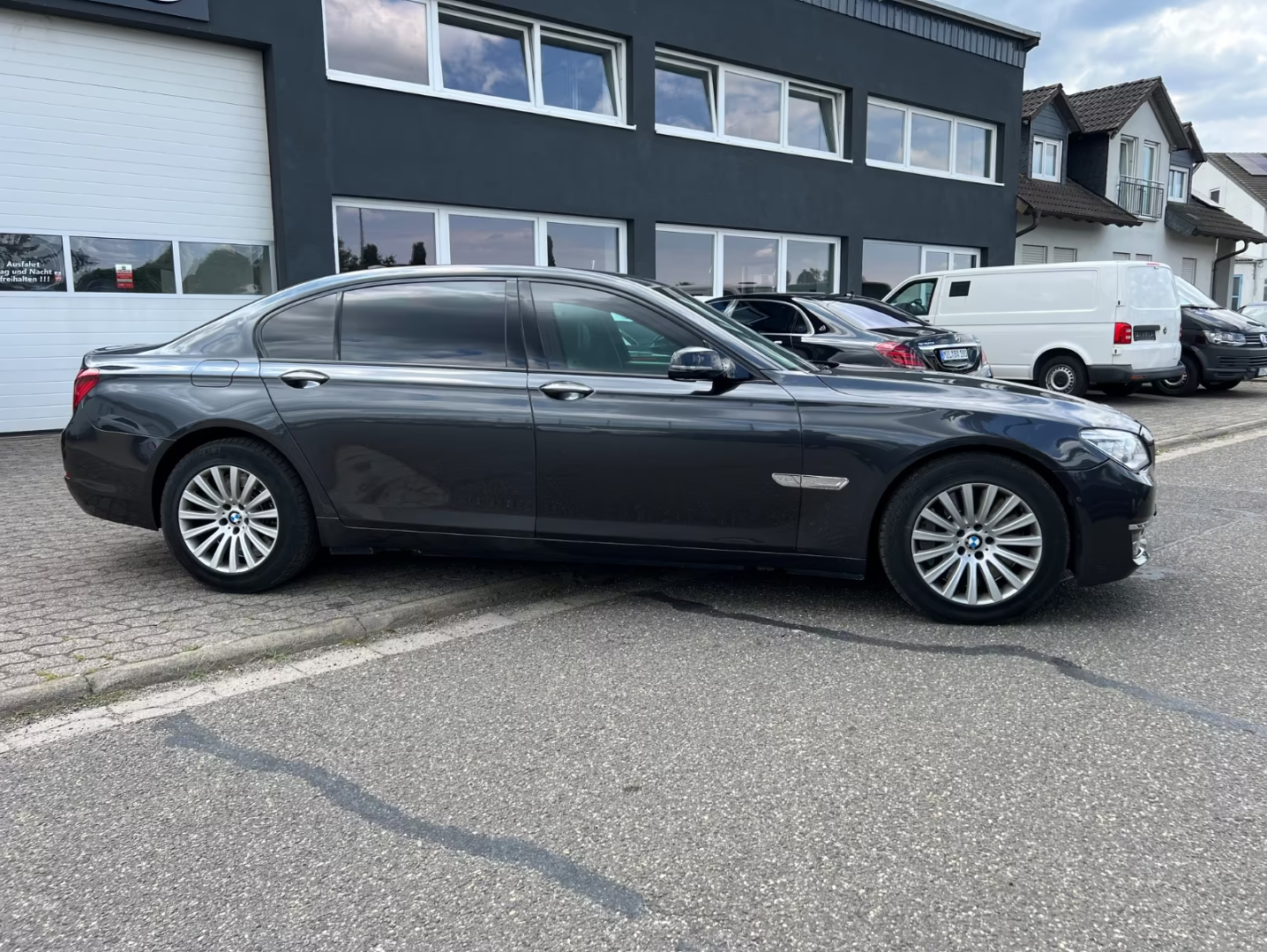 防弹车 BMW 760Li High Security，宝马7系原厂防弹车 