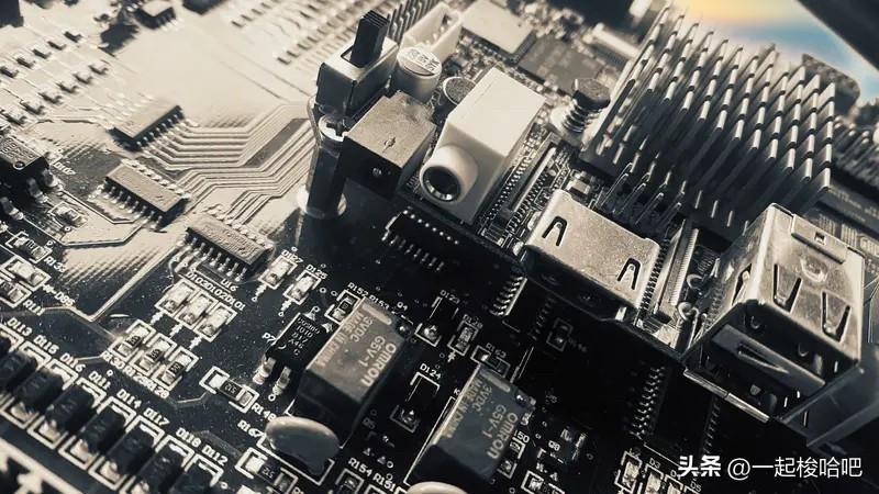 富贵险中求？半导体当下独家实操观点！
半导体当前核心独家结论，走势强劲，两个月反