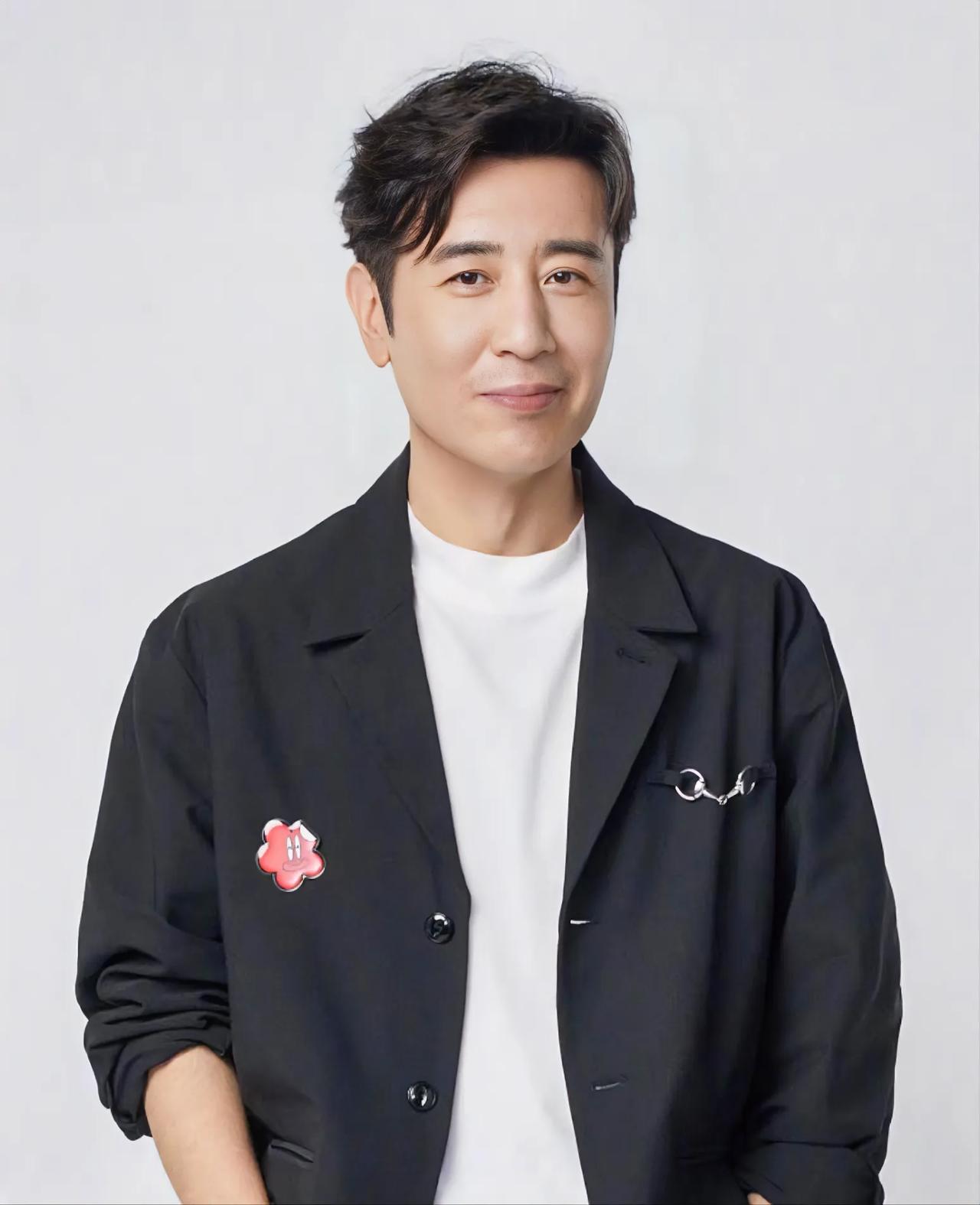 于和伟十五大个人简介
一、年龄：53岁
二、出生日期：1971年5月4日.
三、