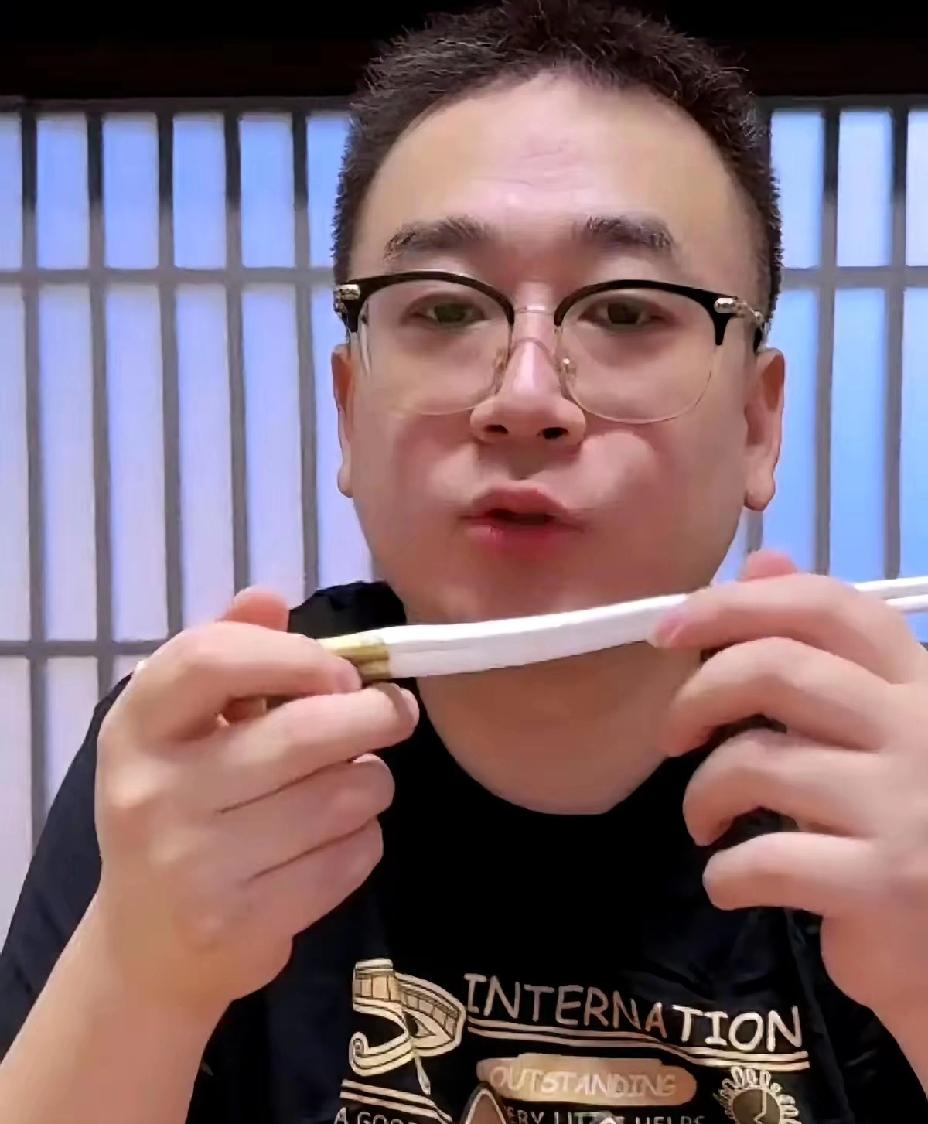 落山事件发酵至今，云昊这波出手才算真正撕开了僵局。没有多余拉扯，一句“监控开了”