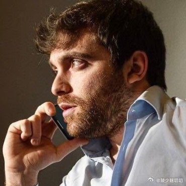 《Mail Sport》发表了一项调查报告，主要指控罗马诺及其公司涉嫌向球会及经