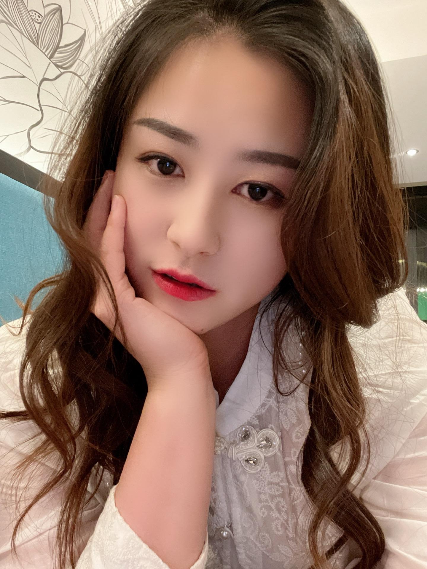那时我意气风发，什么也听不进去，正如现在的我沉默寡言，什么都讲不出来！