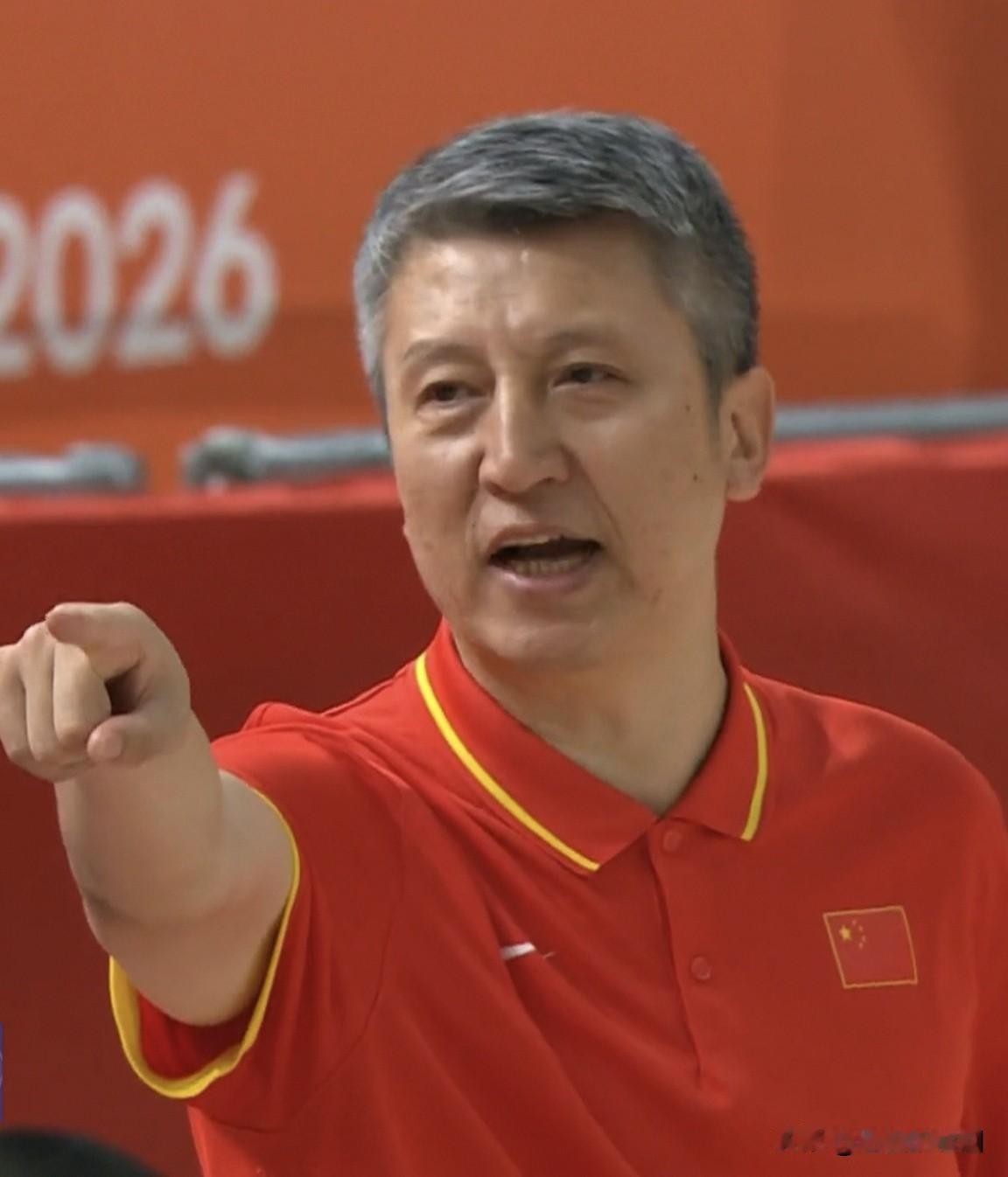 到现在也想不明白，中国男篮怎么会输给伊朗队？
明明第1节我们还占着优势，表现中规