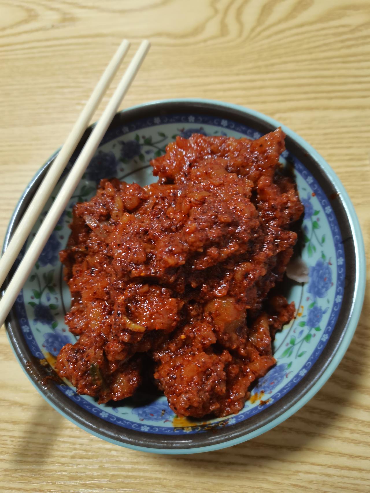 都说天水美食太多太好吃，除了麻辣烫之外，还有许多许多。谁能认出来这个是什么美食？