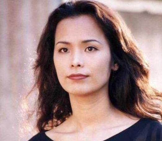 2003年，歌手韦唯驾车时刹车失灵，险些发生严重事故。事后发现刹车被人为破坏，她