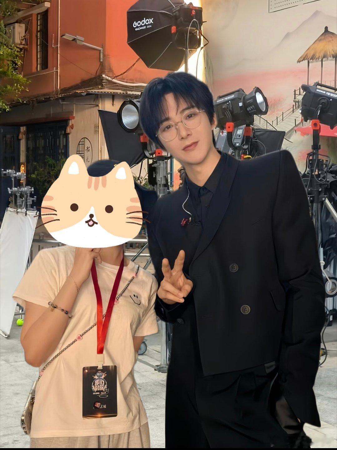 捡到一张合照，无奖竞猜是啥时候的刘宇宁刘宇宁 ​​​
