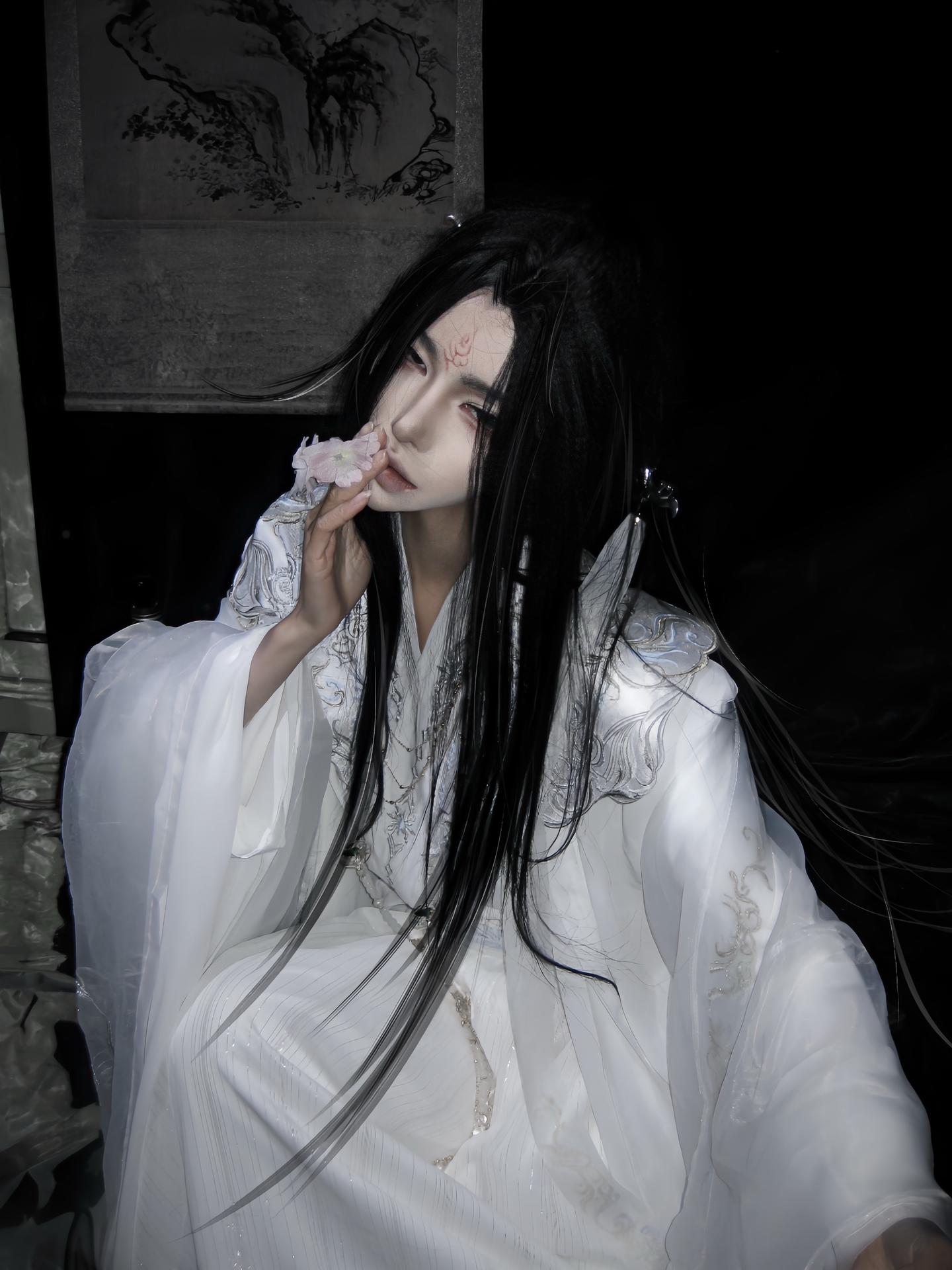 “只看着师父一人，不好吗…？”