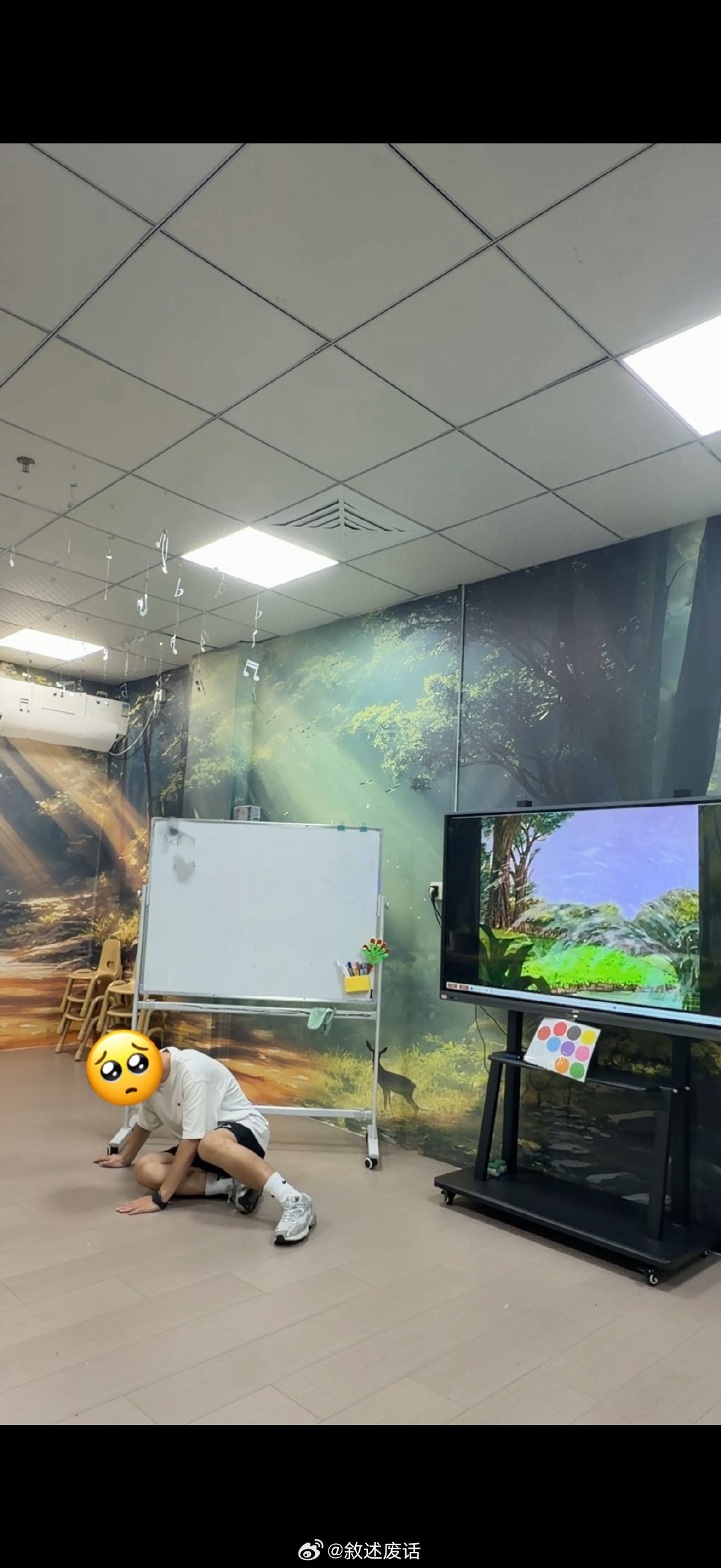有我这样生动有趣的老师上课怎么能打瞌睡。 