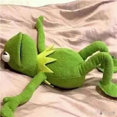 在剑道中，有一种剑道名为“无耻剑道”，此剑最狠辣的一招便是“骨头缝里耍剑”。
