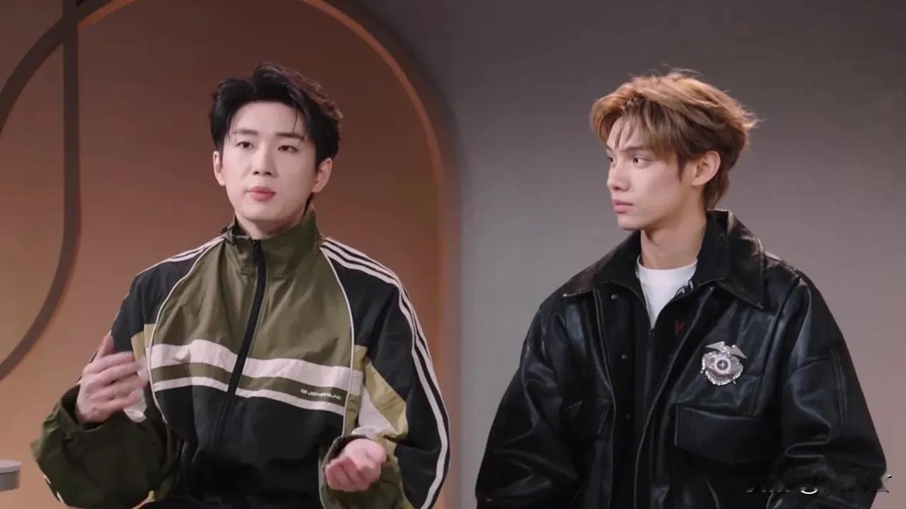 不得不说，魔力歌先生 是一档诡异的音乐类综艺节目：段星星一手捧红了曹杨，结果却因