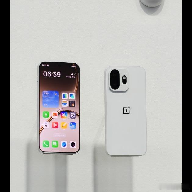 我跨度最大的一次换手机，是从iPhone 11标准版换到iPhone 16Pro