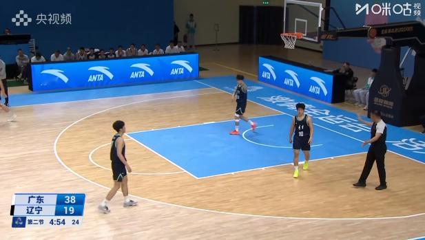 刘子扬这1年怎么练的，他这个增重增了个寂寞，敏捷，速度下去了一大截。那么慢的速度