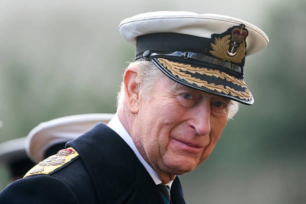 在近日的一次海军相关活动中，英国国王查理三世身着海军制服亮相。作为英国武装力量的