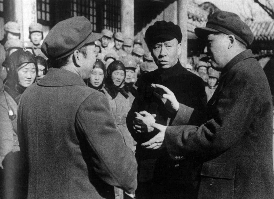 1952-年2月毛主席接见第一批女飞行员