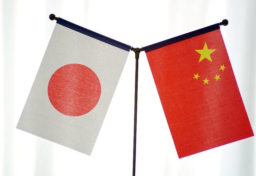 中日若开战，将是地狱模式！全球终于清醒了：中国这次不是在演戏，是真敢打！不像俄乌