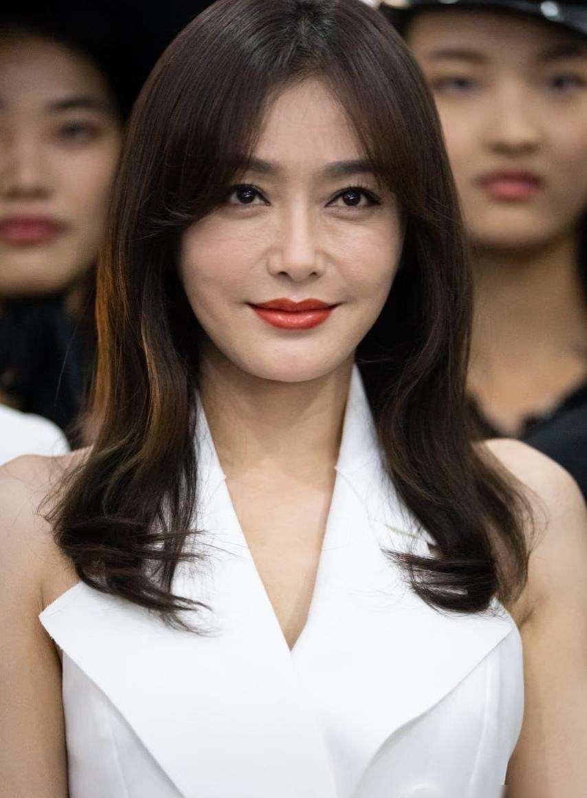 王思聪和秦岚闷声发大财8年，当初1000万入场，谁看得上？
现在医美行业冲到31