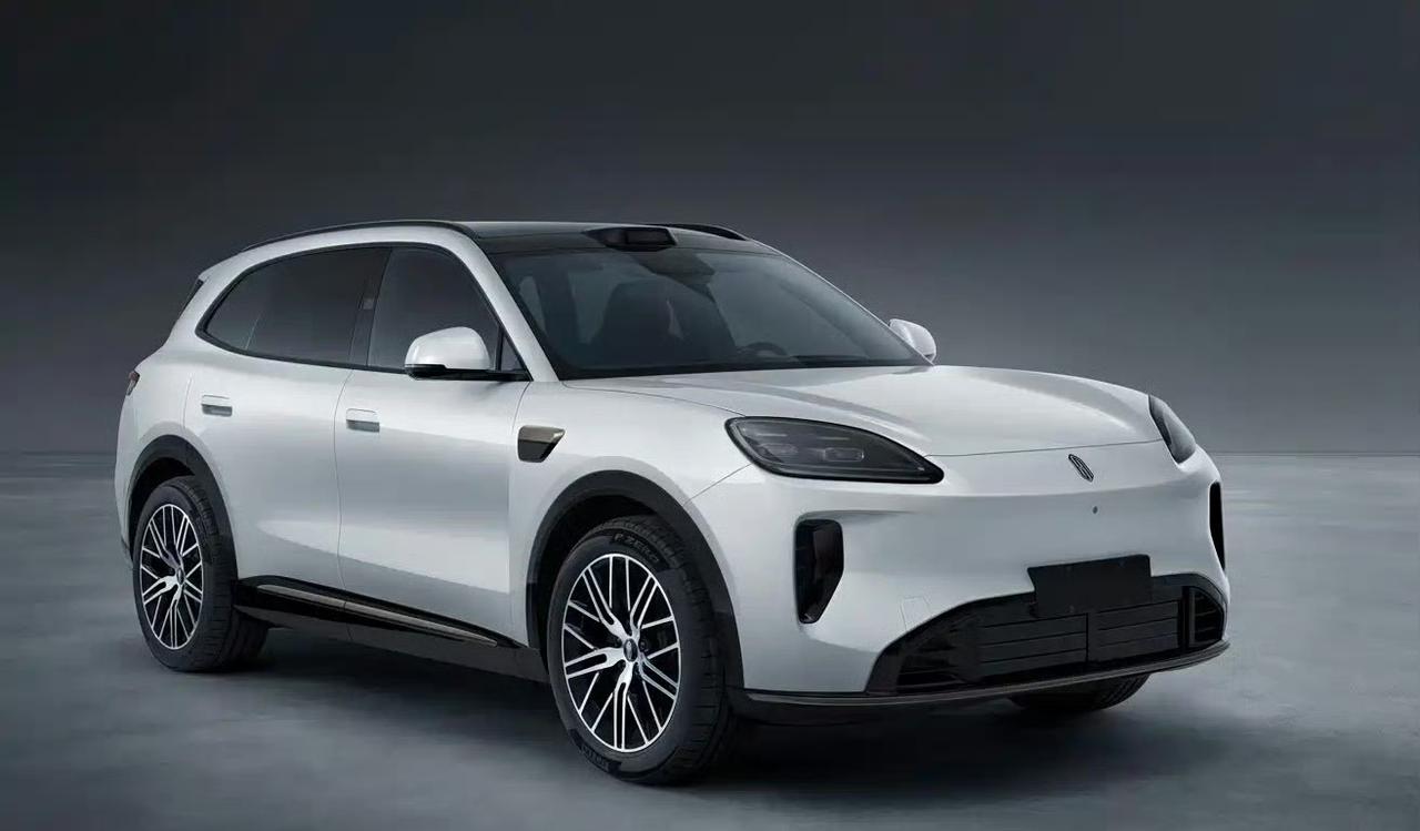 9字辈旗舰SUV再添一员猛将？尚界Z9申报图，5.1米级纯电SUV
纯电 中大型