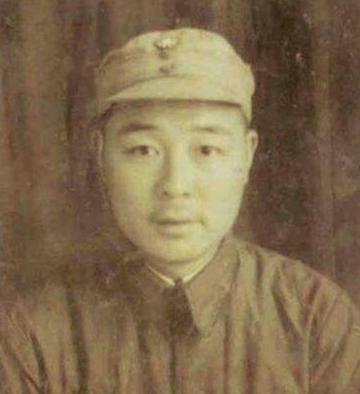 1939年，24岁八路副旅长相亲女排长，谁知女排长却说：“我参军不是给别人当老婆
