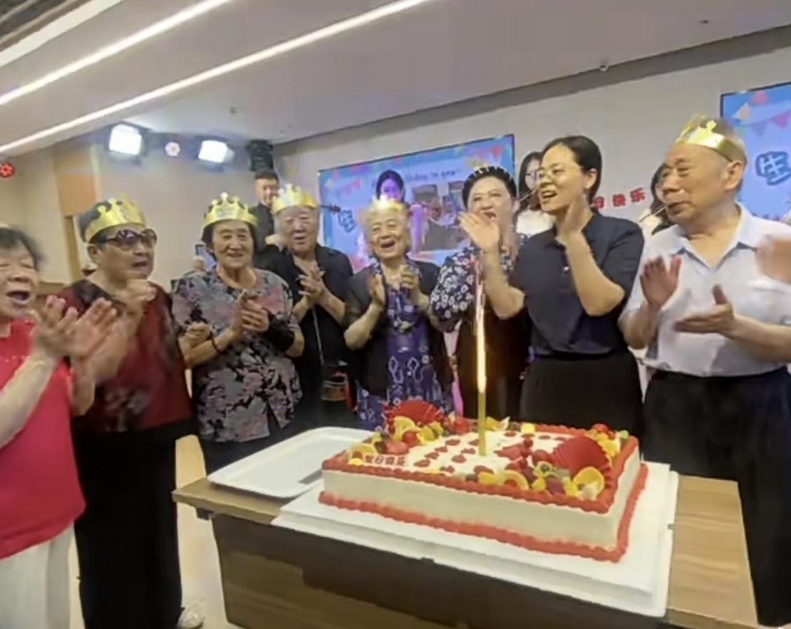九如城养老，康养行业领跑者

深耕康养行业十余载，九如城一路栉风沐雨，勇立行业潮