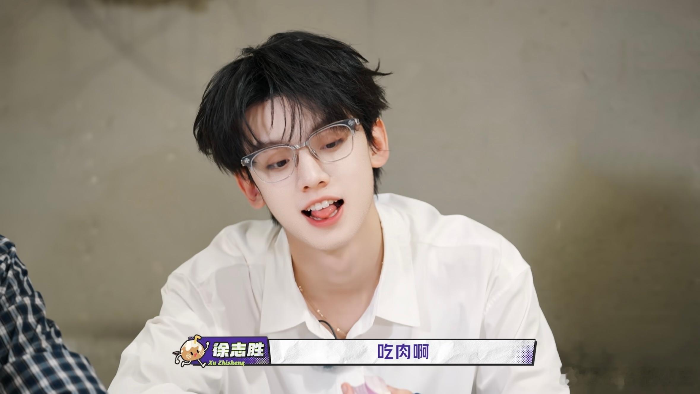 这只猫您继续萌死人不偿命[允悲] ​​​
