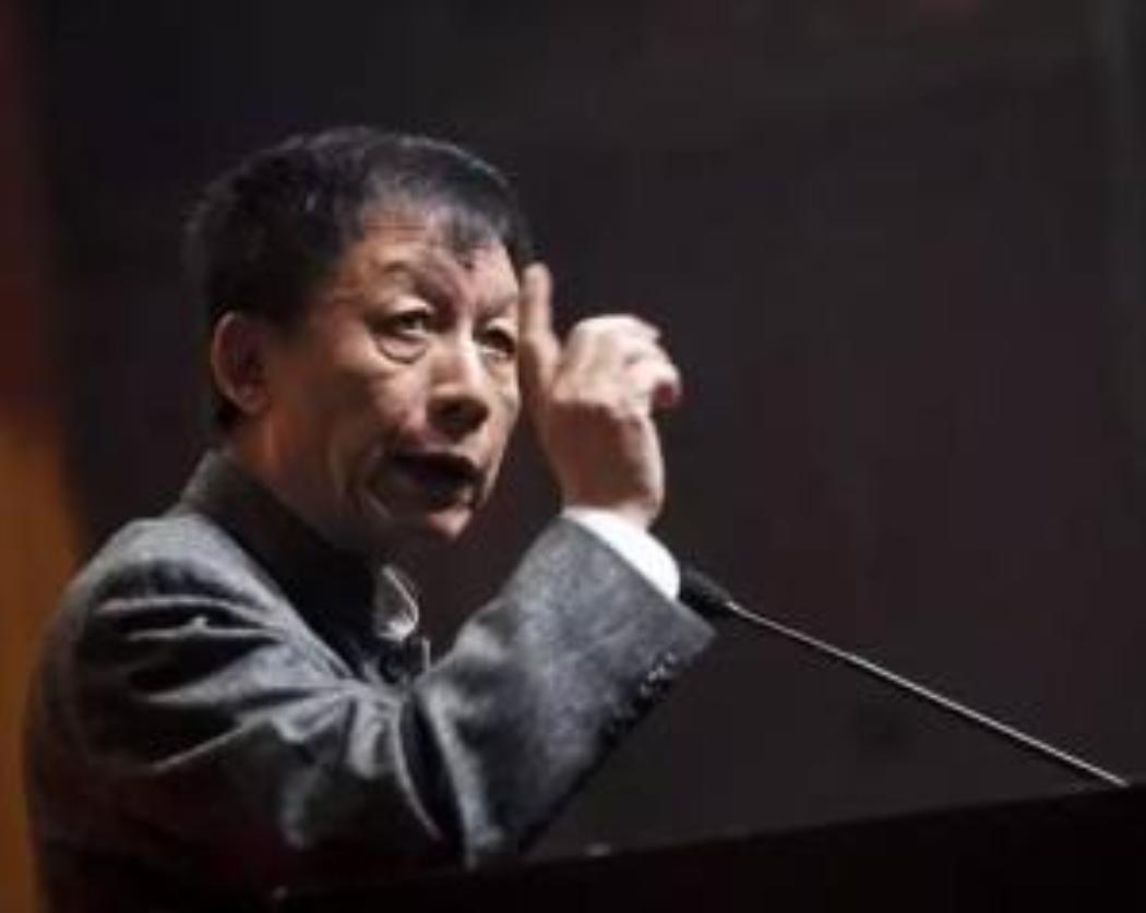 易中天说：“乾隆皇帝统治中国60多年，我个人认为，他没干过什么好事，我不知道为什