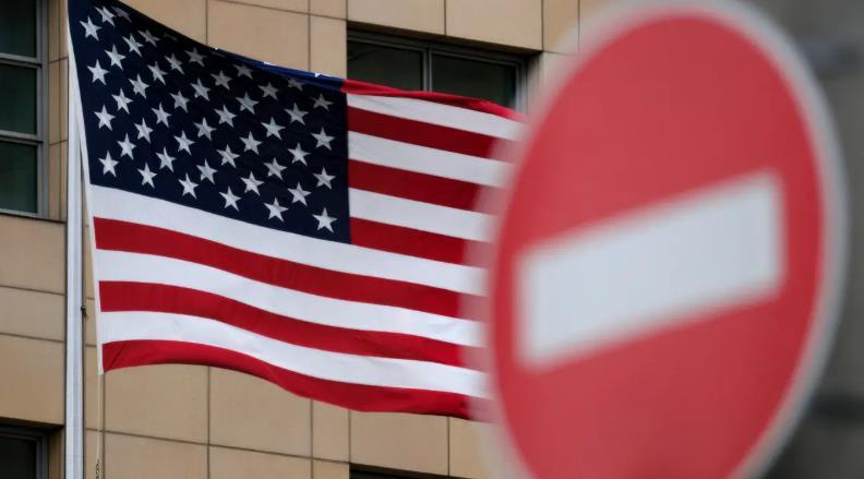 美国因乌克兰公司向伊朗供应零部件而对其实施制裁。乌克兰胆敢居然勾结伊朗！
   