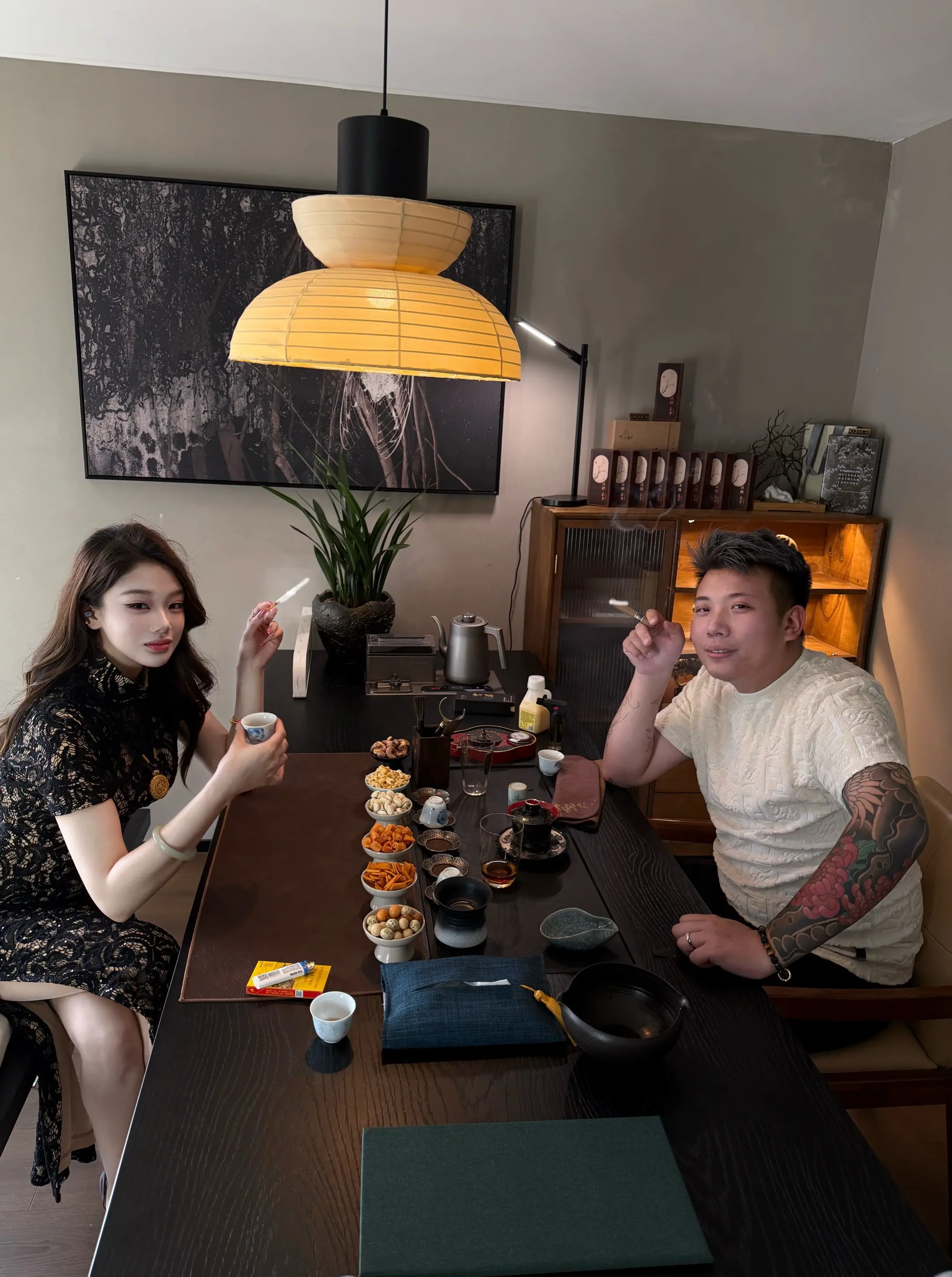 像你这种不付出行动 只会跟兄弟说女孩拜金的软男 凭什么和我泡一样的妞