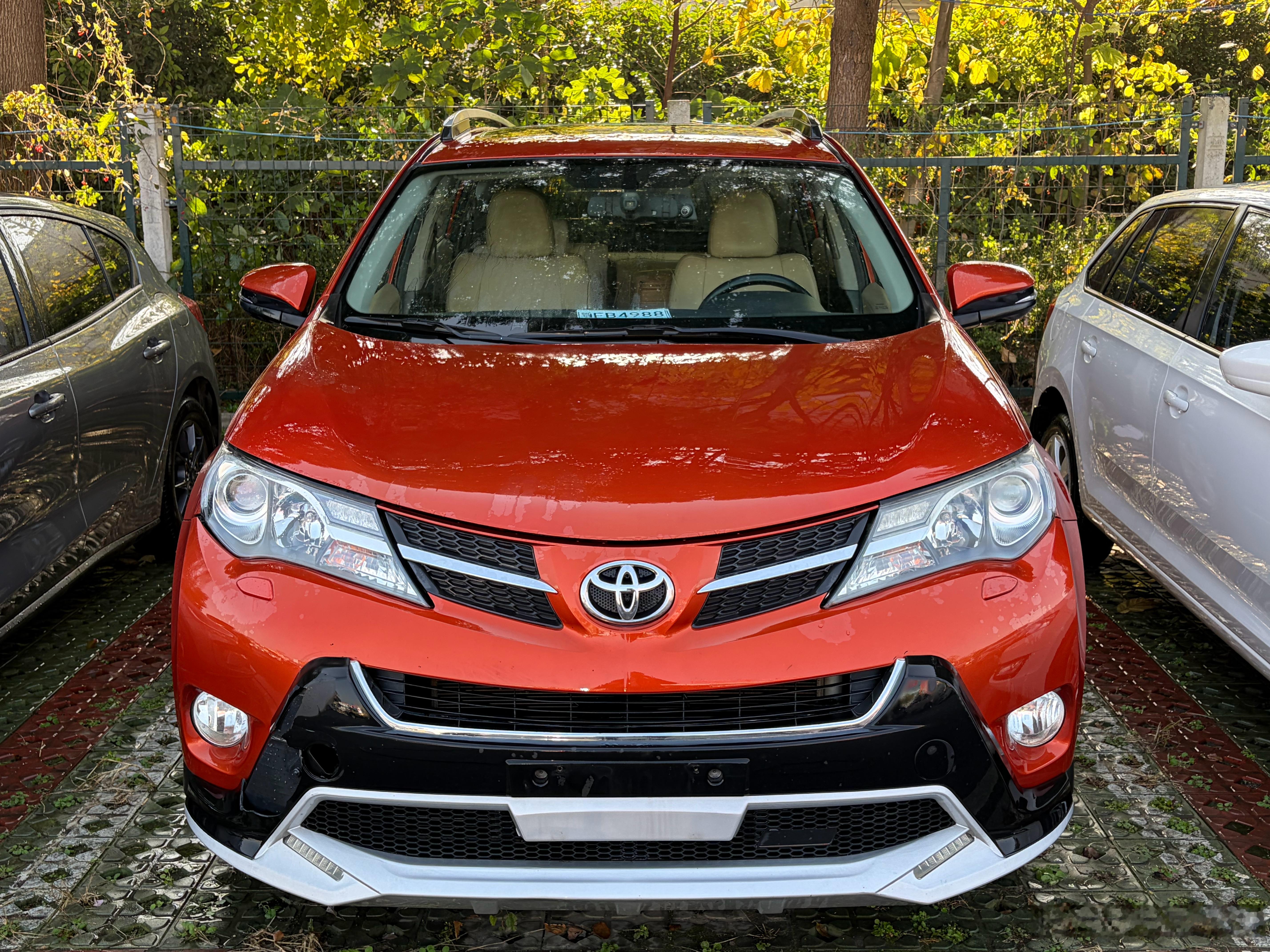 周六快乐🎉买下一台丰田rav42.5L自动四驱精英，2398本地一手，实表12