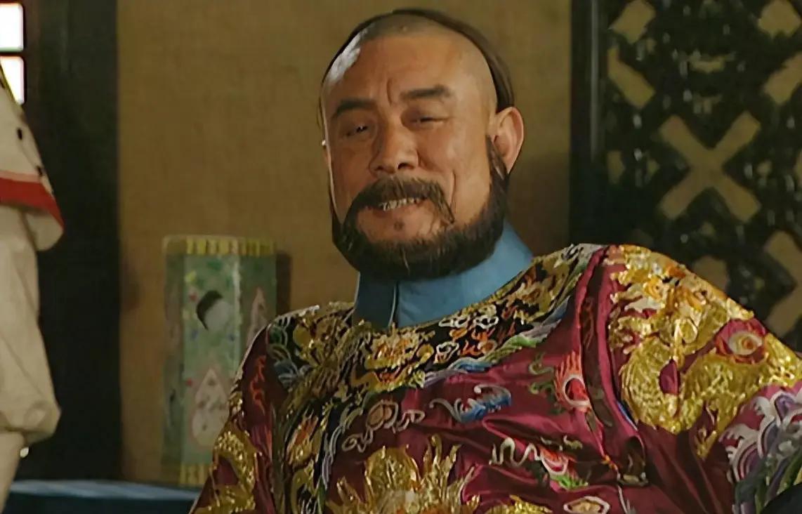 年羹尧被野史黑得太惨，他考取功名比张廷玉还早几年，康熙才是他的伯乐。雍正继位后，