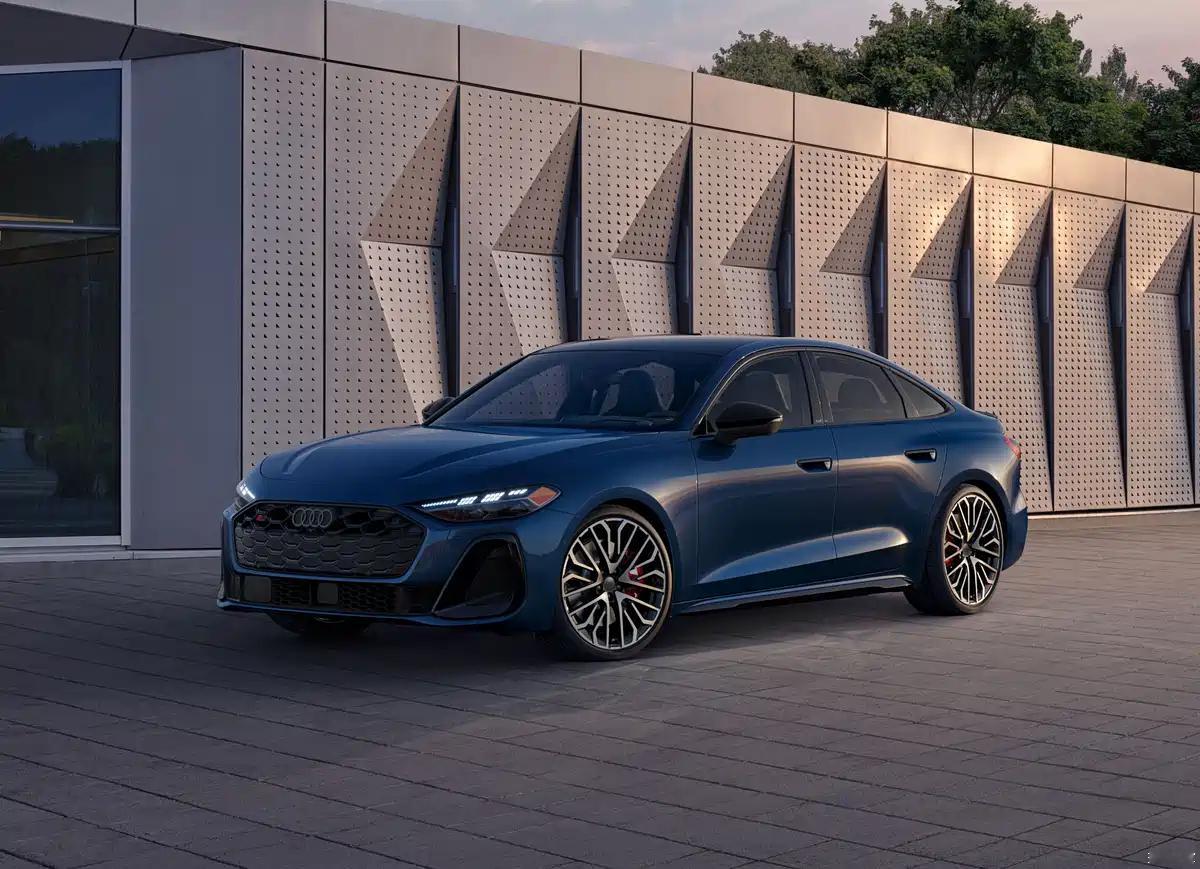 新款奥迪A5/S5起售价为5.02美元（约合人民币34.96万元）之前路上看到过