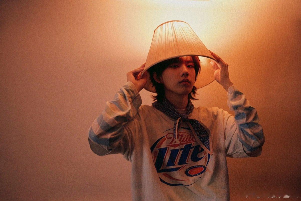 娱乐 张子墨生日晒照 张子墨18岁生日晒照 生日快乐！！ 